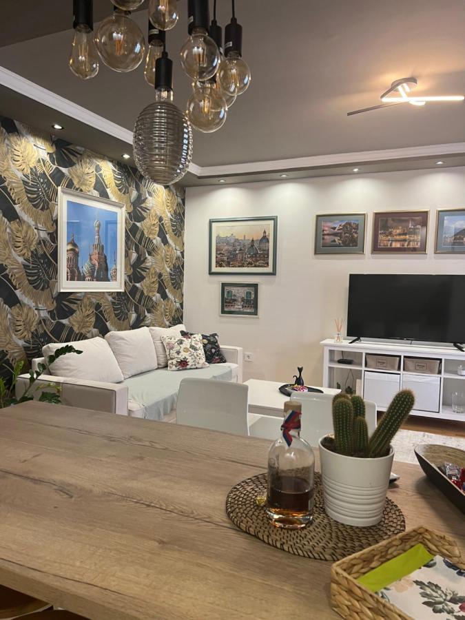 M&m 22 Apartment